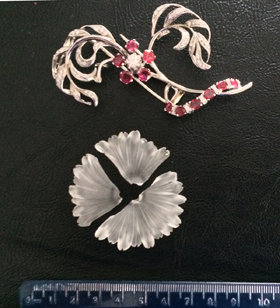 Lalique crystal art glass flower broach broken